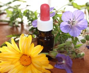 huiles essentielles médecine douce aromathérapie