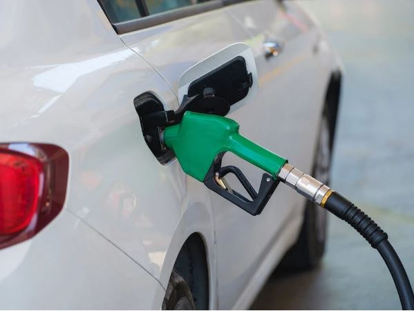 Qu’est-ce qui diffèrent les voitures à essence des voitures diesel ?